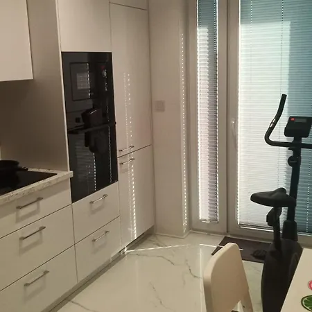 Great On Krzewna Homestay Warsaw
